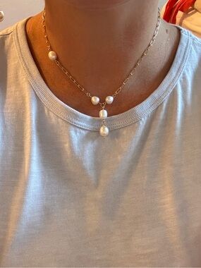 Lili Claspe Pearl Choker